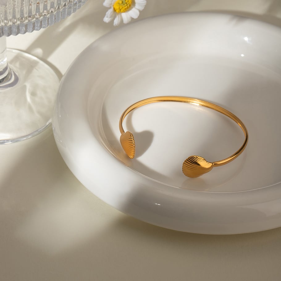 European and American cross-border ins style summer temperament 18k gold stainless steel small scallop simple open bracelet jewelry wholesale female Picture7
