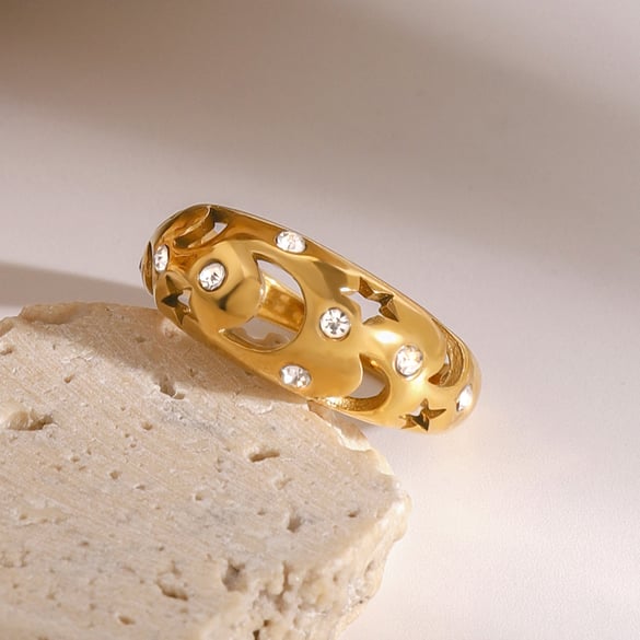 1 Piece Luxurious Series Moon & Star Hollowed-out Work Stainless Steel Gold Color Women's Single Rings 2