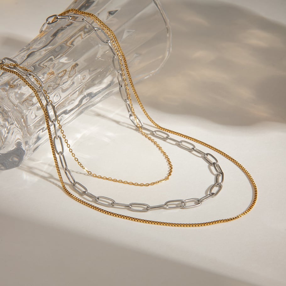1 Stück einfache Serie Cold Wind Ring Edelstahl vergoldet mehrlagige Halsketten für Damen Bild3