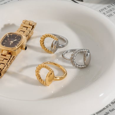 1 Stück Simple Series Europa und Amerika Ringförmige Edelstahl Goldfarbene Damen-Einzelringe h5 Bild12