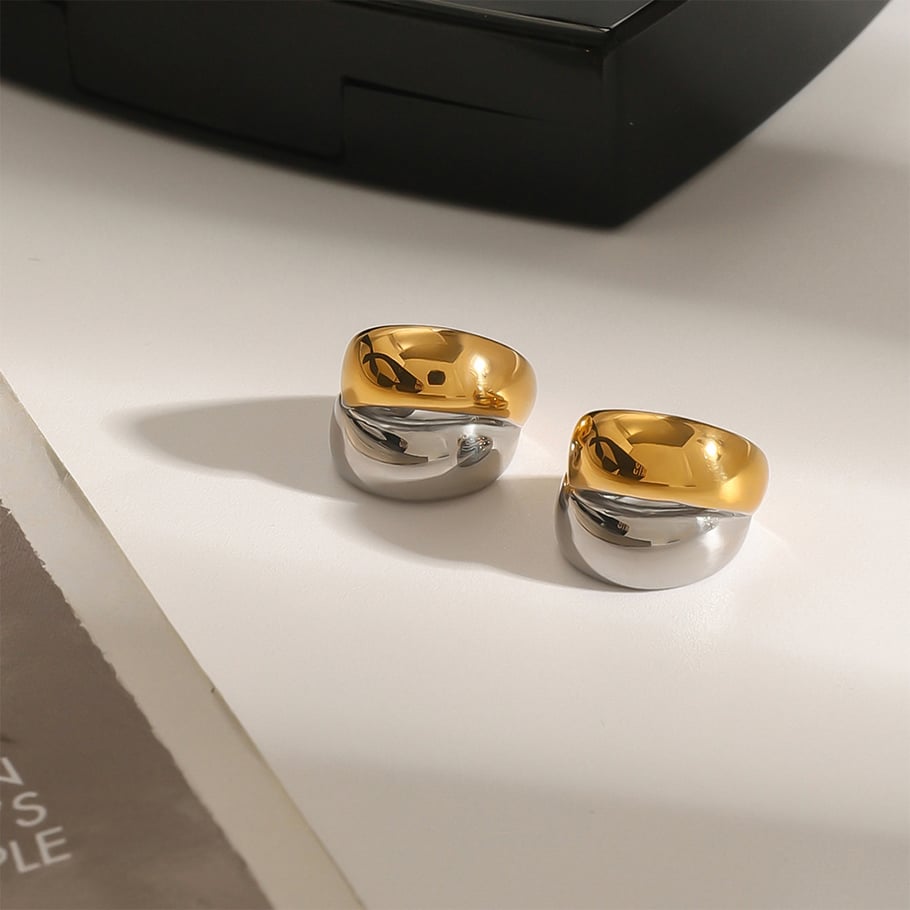 1 Paar Simple Series Tägliche ringförmige Edelstahl-Ohrclips mit 18 Karat Goldbeschichtung für Damen Bild4