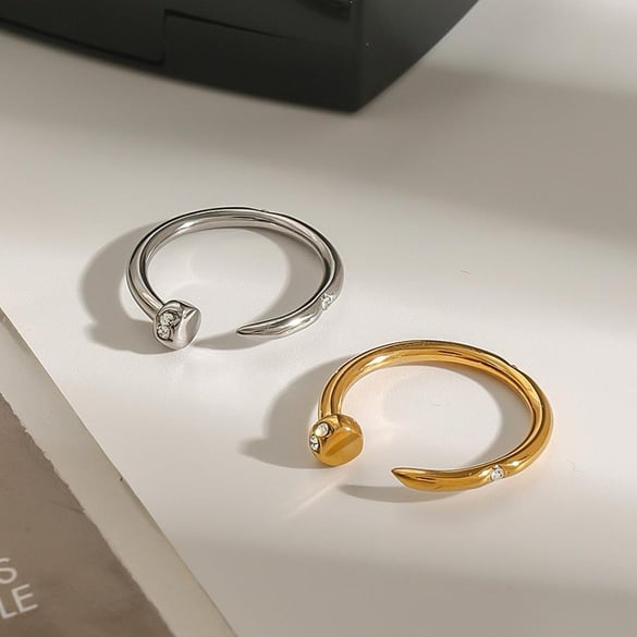 1 pezzo semplice serie classica anulare in acciaio inossidabile color oro anelli singoli da donna