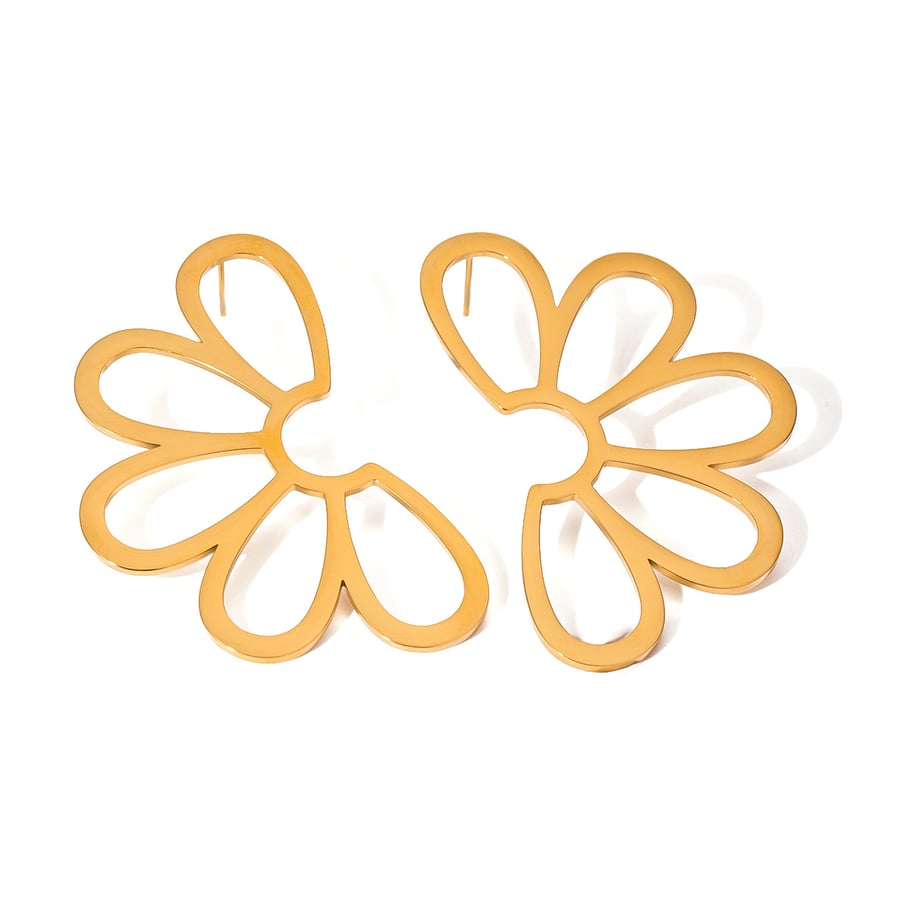 1 Pair Classic Retro Style Hollowed-out Flower Shape Stainless Steel 18K Gold Plated Women's Stud Earrings Picture5