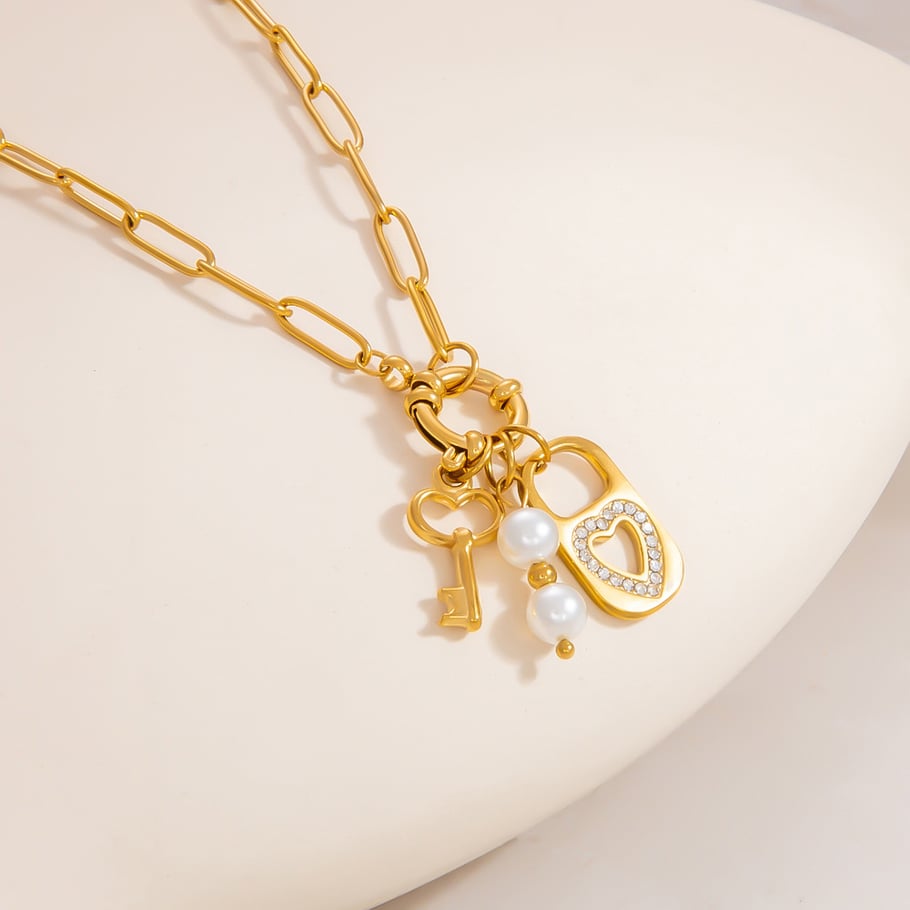 1 Piece Classic Series Retro Lock And Key Stainless Steel 18K Gold Color Plated Rhinestone Women's Pendant Necklaces Picture4