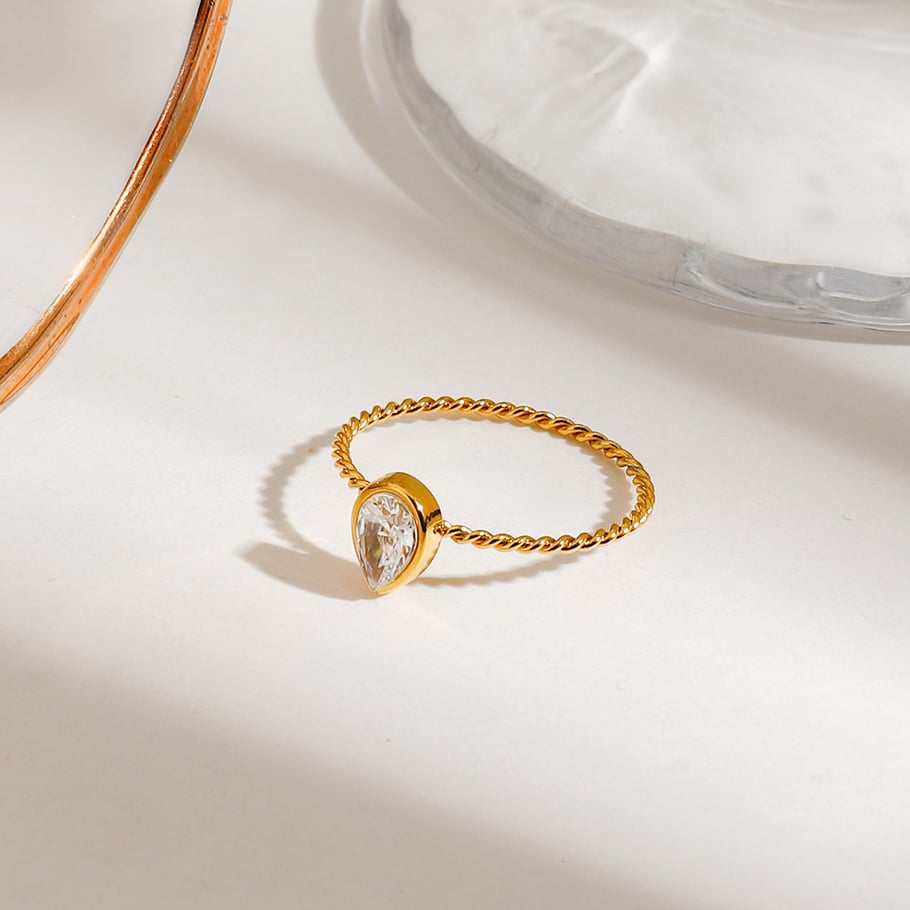 Conjunto de anillos de mujer de acero inoxidable color dorado con diseño de gota de estilo Ins de 1 pieza Imagen5