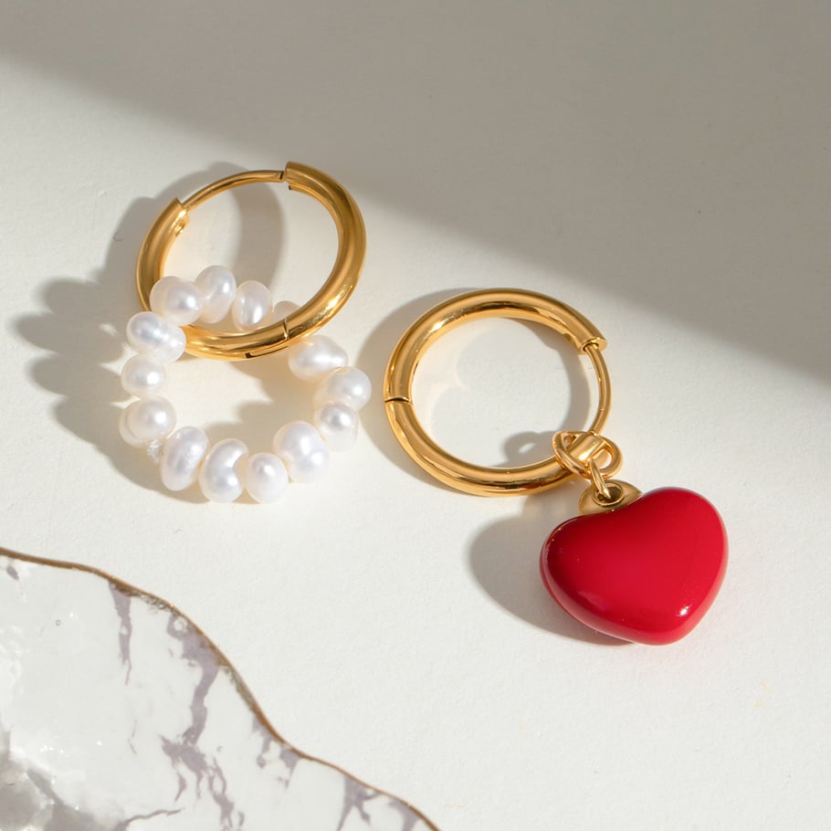 1 Paar Ohrringe aus Edelstahl mit 18 Karat vergoldeter Kunstperle für Damen, Motiv: „Romantic Series Sweet Heart“ Bild4