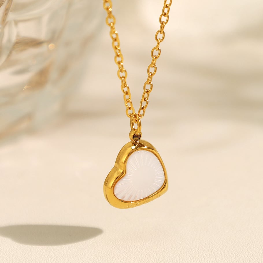 1 Piece Classic Series Elegant Heart Titanium Steel   Gold Color  Shell Women's Pendant Necklaces Picture3