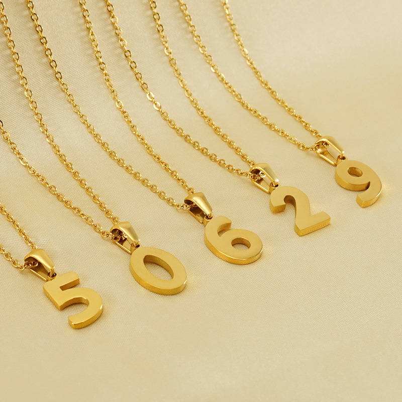 1 Piece Golden Simple Series Simple Letter Women's Pendant Necklaces Picture3