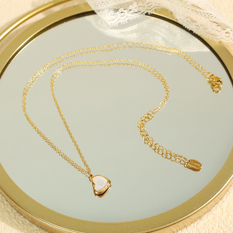 1 Piece Classic Series Elegant Heart Titanium Steel   Gold Color  Shell Women's Pendant Necklaces Picture4