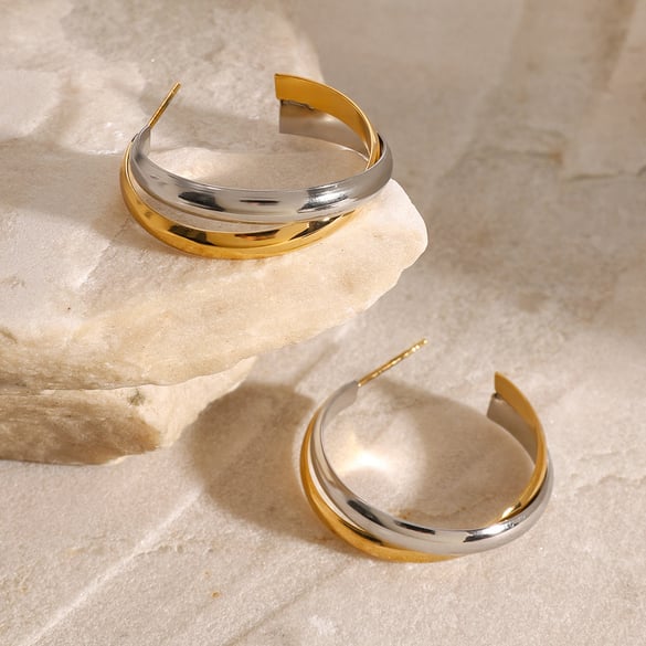 1 Pair Simple Style Color-blocked C Shape Stainless Steel 18K Gold Plated Women's Hoop Earrings 2