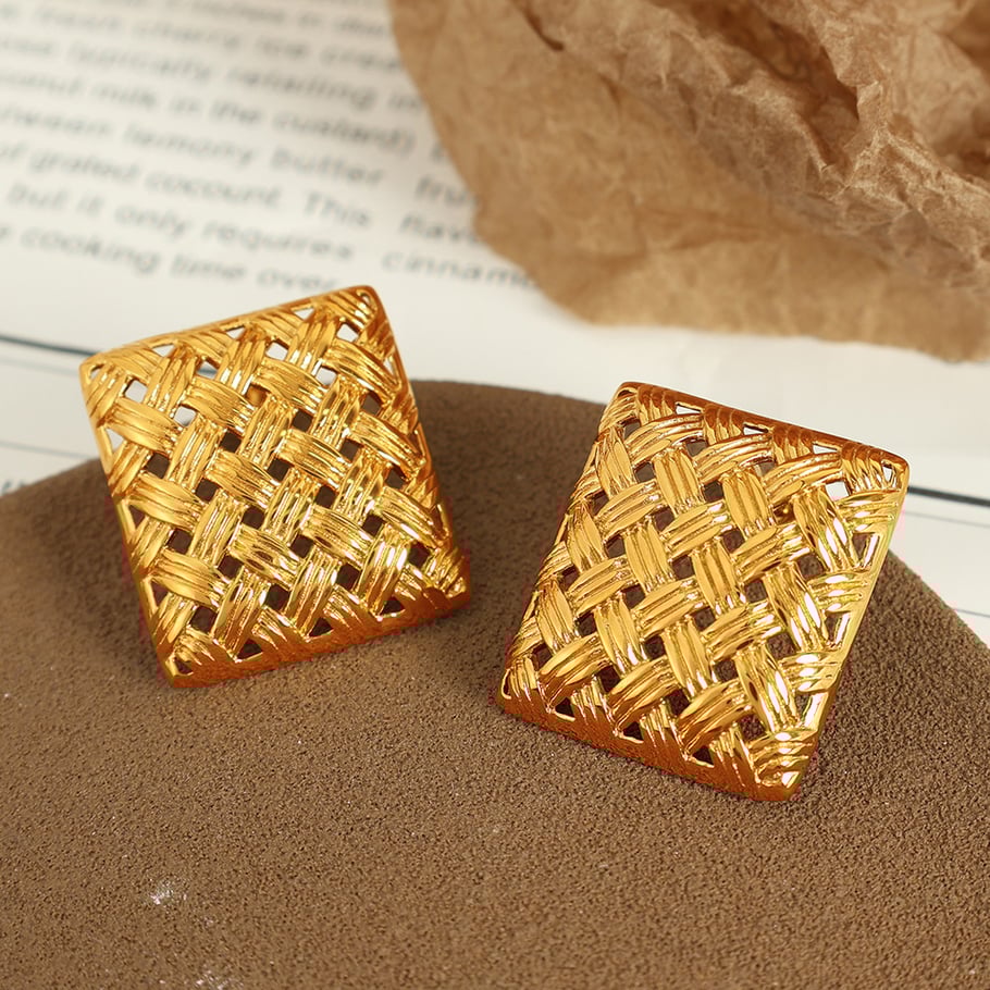 1 paar luxe serie retro geometrische titanium stalen goudkleurige dames oorbellen Afbeelding3