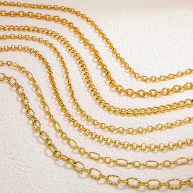 Collar de cadena para mujer, serie simple, clásico, de acero inoxidable de color sólido, chapado en oro de 18 quilates. h5 Imagen5