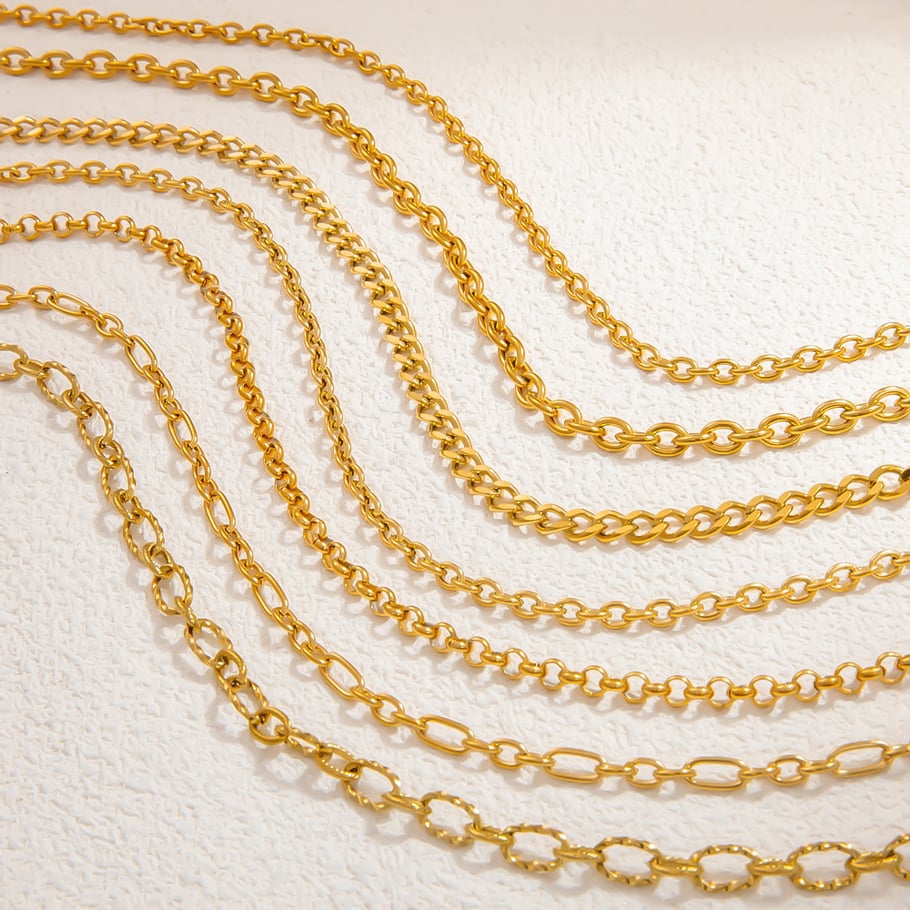 Collar de cadena para mujer, serie simple, clásico, de acero inoxidable de color sólido, chapado en oro de 18 quilates. Imagen5