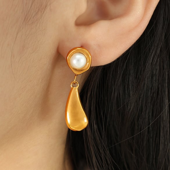 1 Pair Small design simple temperament earrings pearl electroplating 18k metal water drop earrings earrings female French retro women's pendant earrings