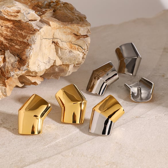 1 paire de boucles d&#39;oreilles à tige géométriques en acier titane plaqué or 18 carats pour femme, série Simple
