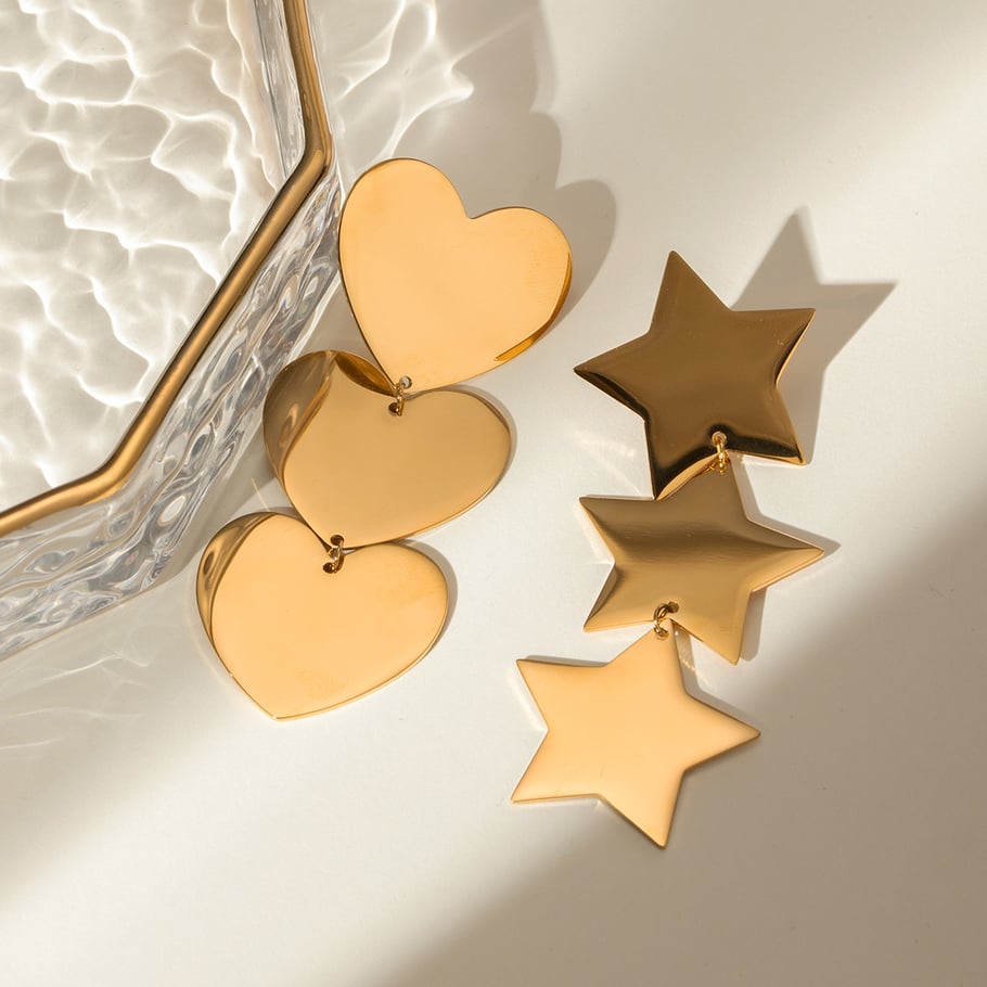 Europäische und amerikanische grenzüberschreitende INS-Stil Nischendesign Temperament 18 Karat Gold Edelstahl dreischichtige glatte Herzohrringe Ohrringe für Frauen Bild5