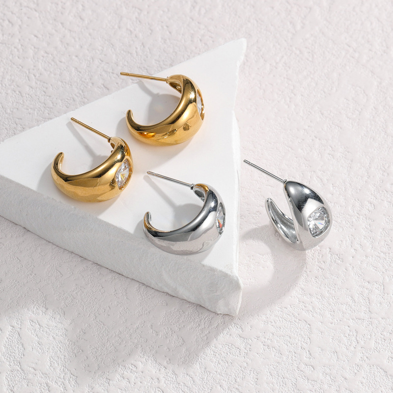 1 paire de boucles d&#39;oreilles à tige géométriques quotidiennes en acier inoxydable plaqué or 18 carats et zircon pour femme Image2