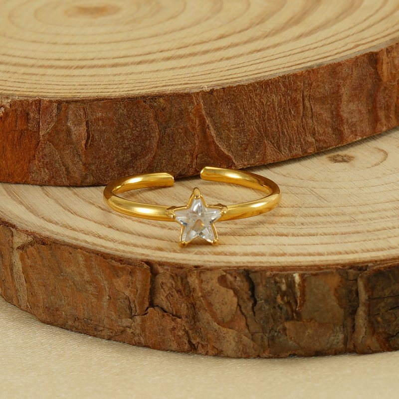 1 paio di anelli a forma di stella in zircone intarsiato in acciaio inossidabile transfrontaliero per donna, anello in titanio leggero di lusso per donna, anello regolabile Immagine4