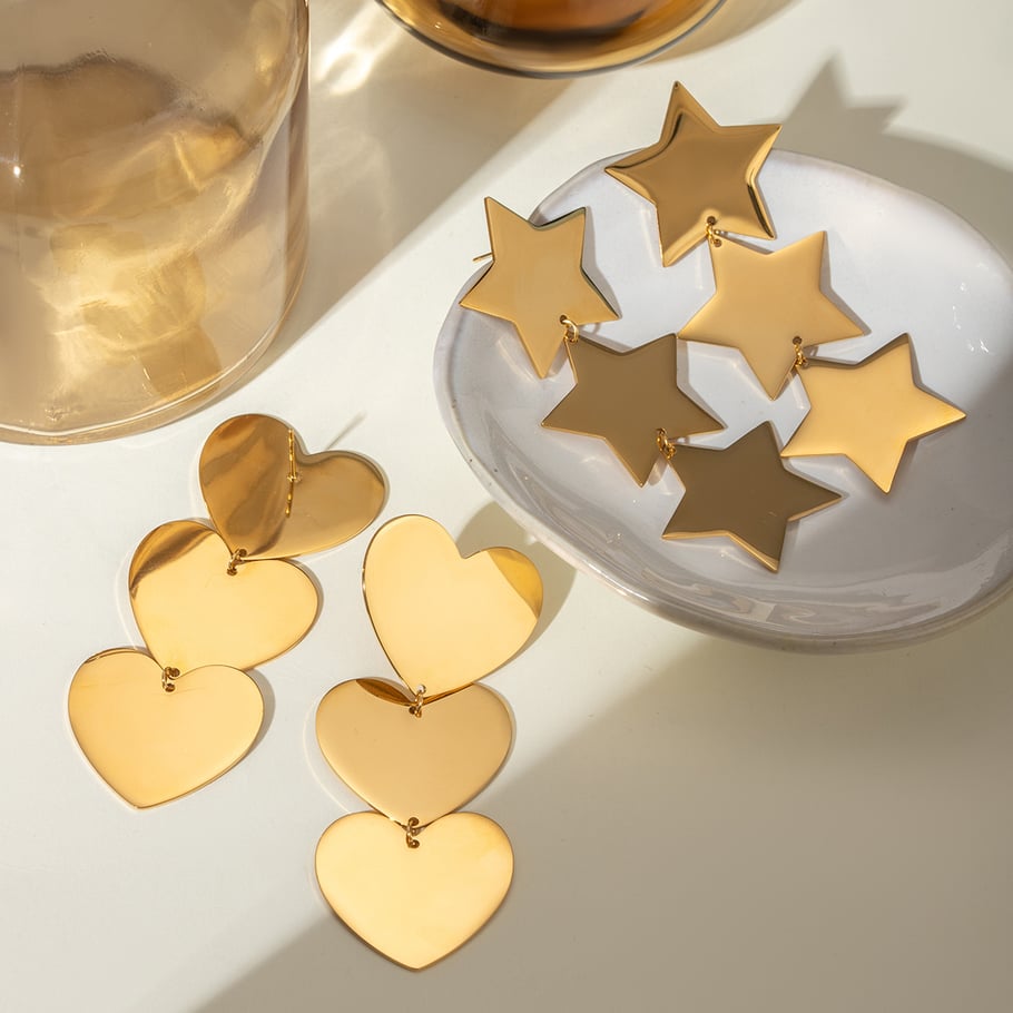 Europäische und amerikanische grenzüberschreitende INS-Stil Nischendesign Temperament 18 Karat Gold Edelstahl dreischichtige glatte Herzohrringe Ohrringe für Frauen Bild3