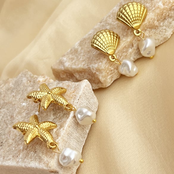 1 paio di orecchini pendenti in perle artificiali color oro in acciaio inossidabile con tartaruga retrò della serie semplice