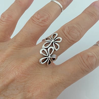 Anillos ajustables para mujer de acero inoxidable color dorado con diseño de flor elegante de serie romántica de 1 pieza h5 Imagen3