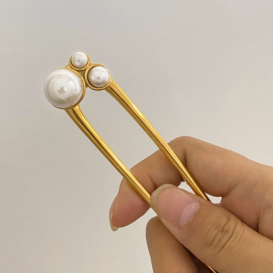1 Paar Simple Series Elegante geometrische Haarspangen aus Edelstahl mit 18 Karat Gold überzogene Kunstperlen für Damen Bild4