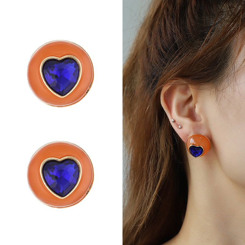 1 Pair Vogue Series Exquisite Heart Shape Drop Oil Gold Color Alloy Women's Stud Earrings Picture4