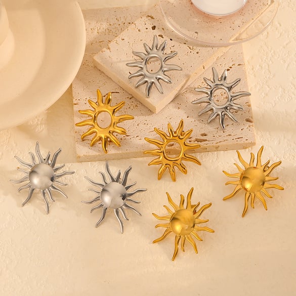 1 Pair Simple Series Simple Sun/Moon 18K Gold Plated Stud Earrings