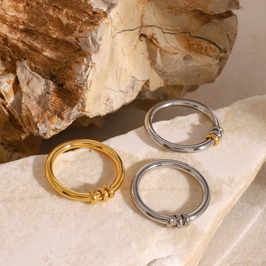 1 paire de bagues simples géométriques quotidiennes en acier inoxydable plaqué or 18 carats pour femme Image3