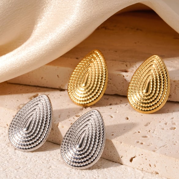 1 Pair Sleek Series Statement-making Droplet Titanium Steel Gold Color Women's Stud Earrings