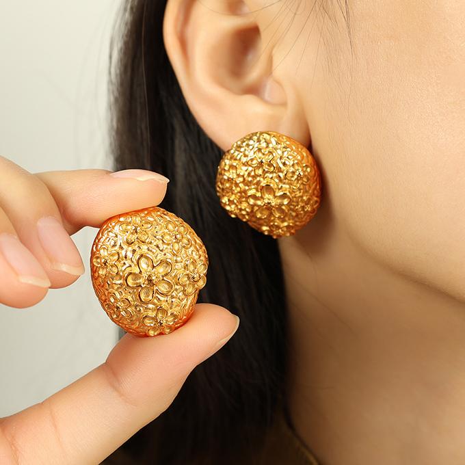1 Pair Luxurious Series Retro Geometric Titanium Steel   Gold Color  Women's Stud Earrings Picture7
