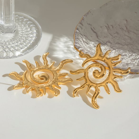 1 Pair Simple Series Classic Sun/Moon Stainless Steel 18K Gold Plated Women Stud Earrings