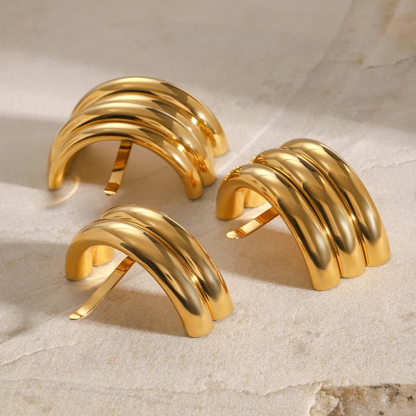 1 par de pinzas para el cabello para mujer, de acero inoxidable, chapadas en oro de 18 quilates, de color sólido y serie simple.