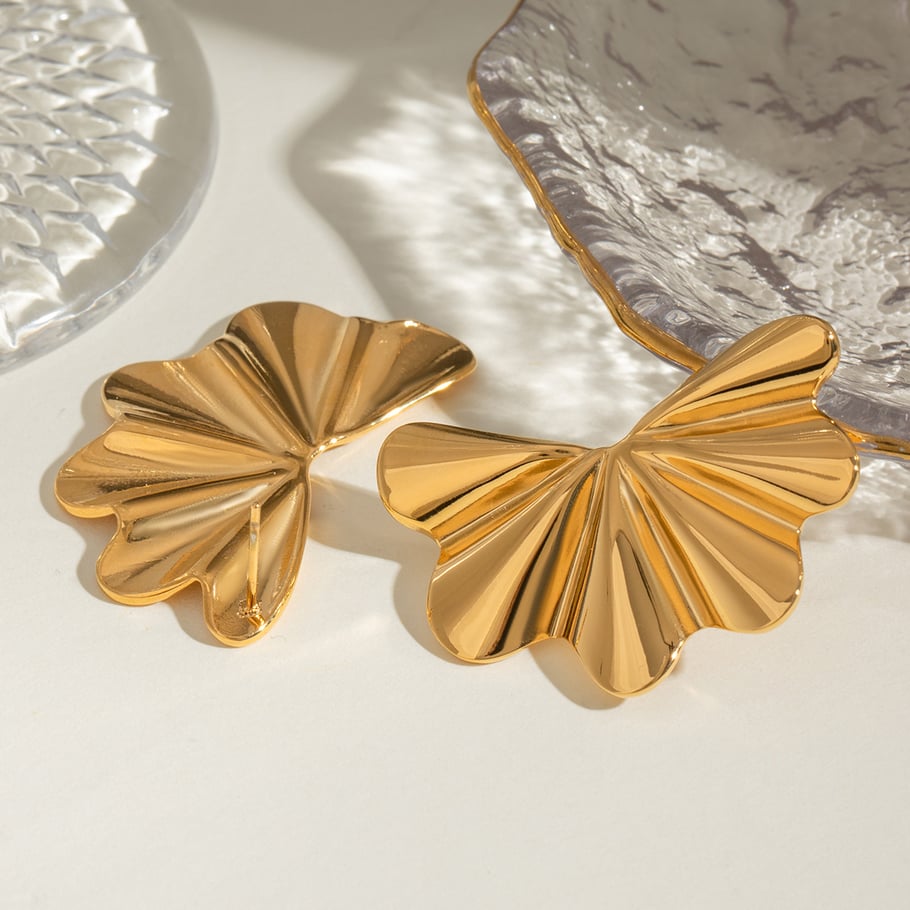 1 Paar Ohrstecker aus Edelstahl im Retro-Blumen-Design der Classic-Serie, 18 Karat vergoldet Bild4