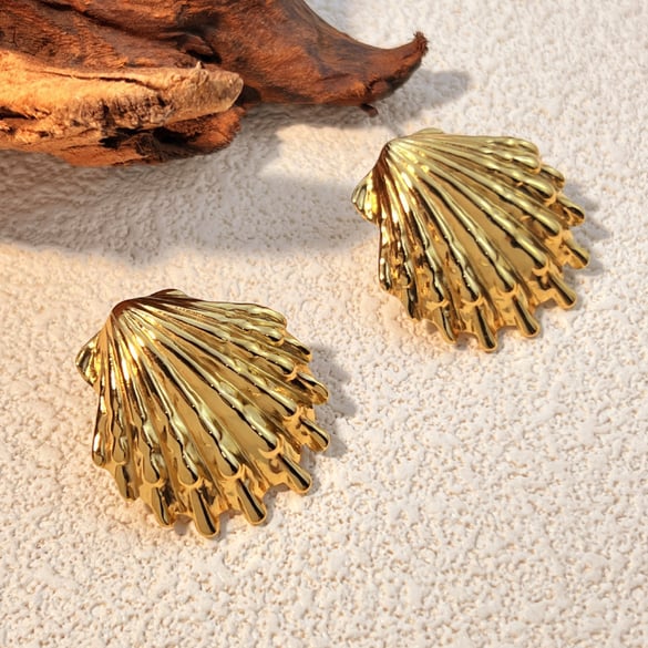 1 Pair Sea Shell Stainless Steel Gold Color Women's Stud Earrings 2