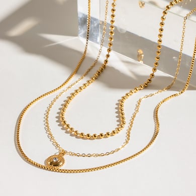 1 Stück Klassische Serie Elegante Ringförmige Edelstahl 18K vergoldet Strass Damen Lagenhalsketten h5 Bild3