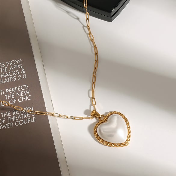 1 Piece Romantic Series Sweet Heart Shape Stainless Steel Gold Color Women's Pendant Necklaces