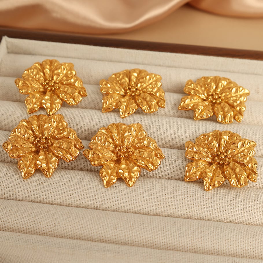 1 Pair Romantic Series Retro Flower Stainless Steel 18K Gold Plated Women Stud Earrings Picture7