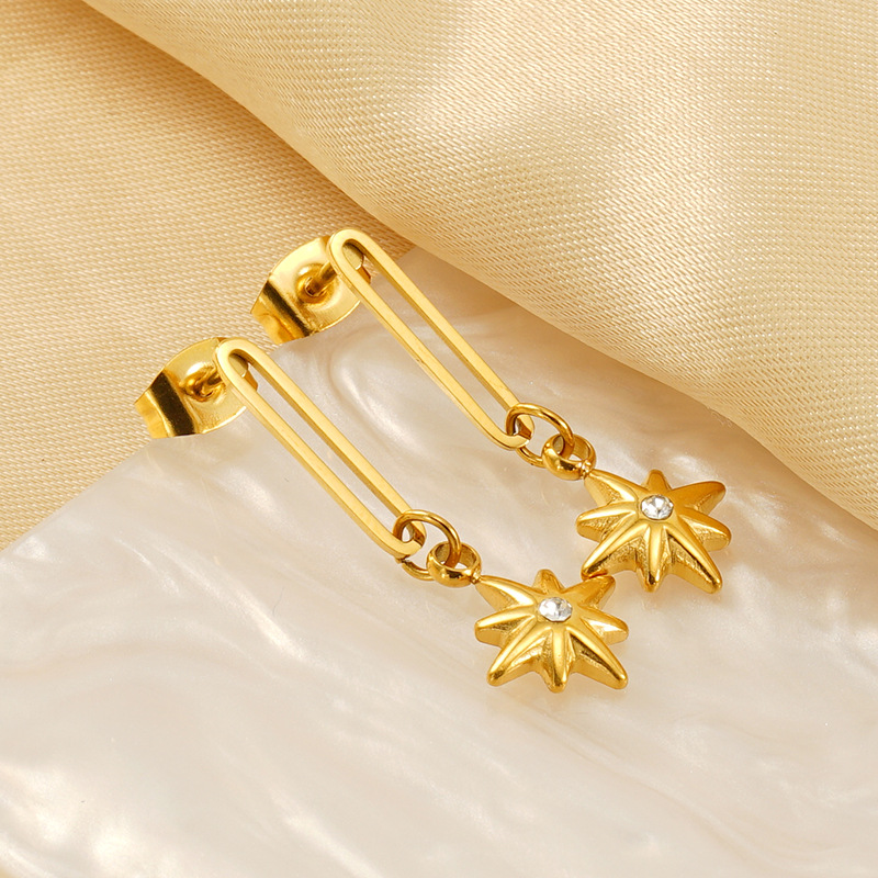 1 Paar Simple Series Klassische Ohrstecker aus Edelstahl mit 18 Karat vergoldetem Zirkonia für Damen Bild5
