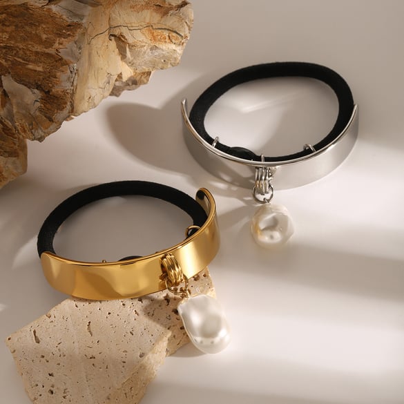 1 paire d&#39;élastiques à cheveux géométriques élégants en acier inoxydable plaqué or 18 carats avec perles artificielles pour femmes 2
