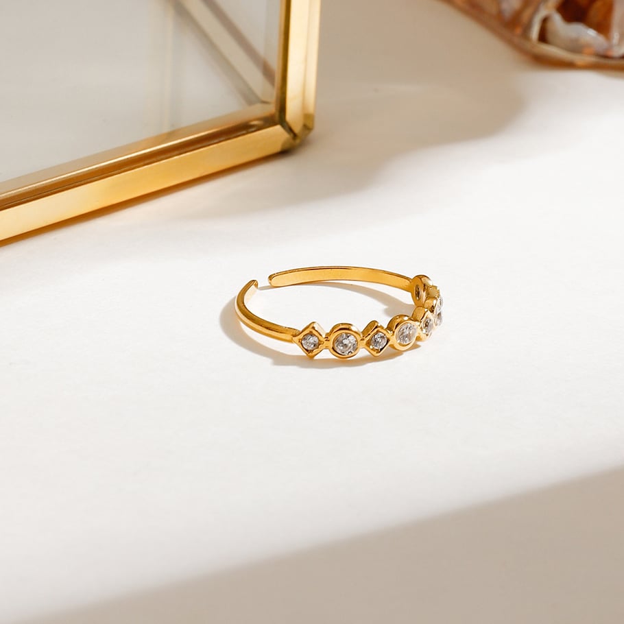 1 Stuk Luxe Serie Ins Stijl Bloem Roestvrij Staal Goudkleurige Dames Ring Sets Afbeelding16