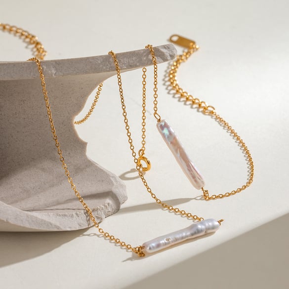 1 pezzo Serie classica Elegante braccialetti rotondi in acciaio inossidabile placcato oro 18K con ciondolo da donna 2
