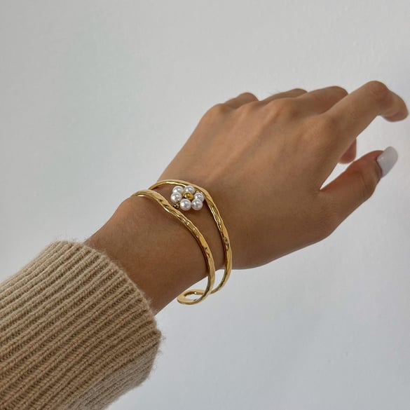 1 stuk eenvoudige serie elegante bloemen roestvrij staal 18K vergulde damesarmbanden