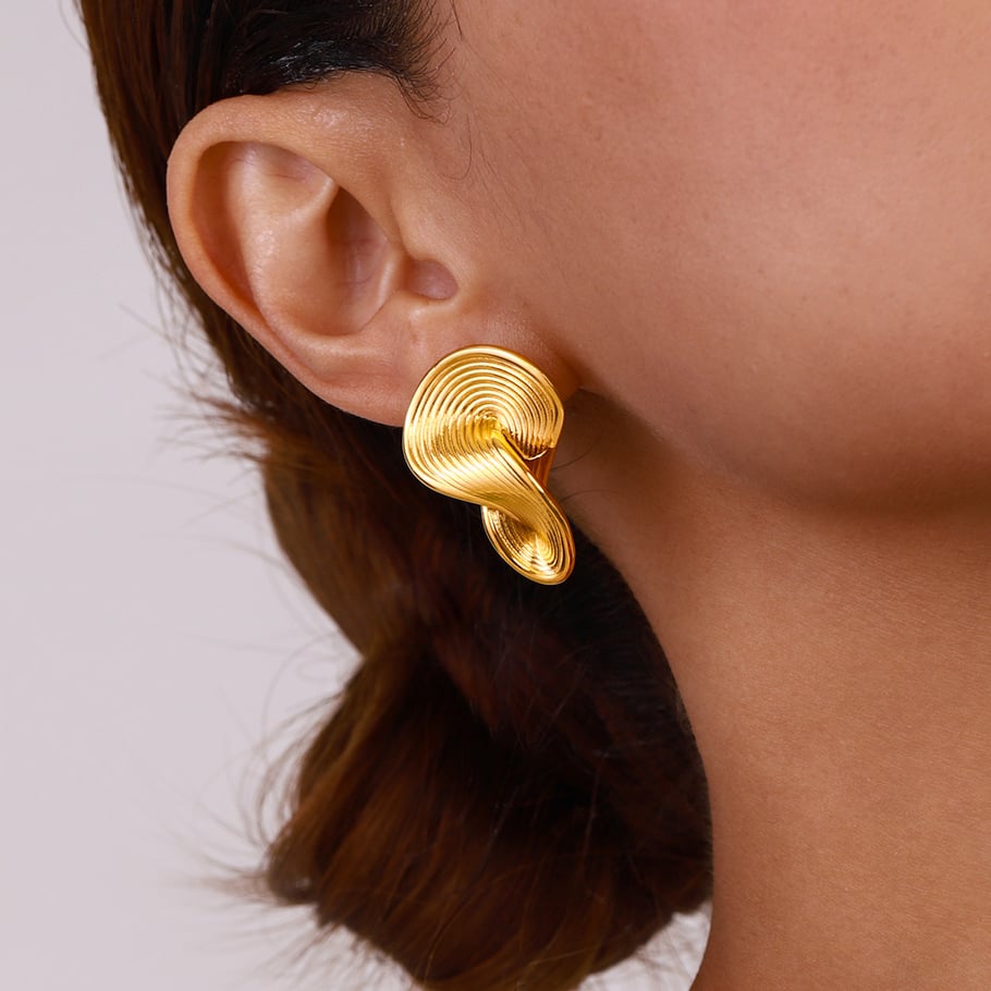 1 Pair Simple Series Europe and America line Stainless Steel 18K Gold Plated Women Stud Earrings Picture6