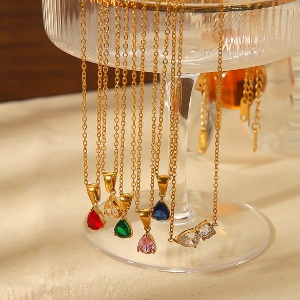 1 stuk Eenvoudige serie Eenvoudige druppel 18K vergulde zirkoon dames hanger kettingen