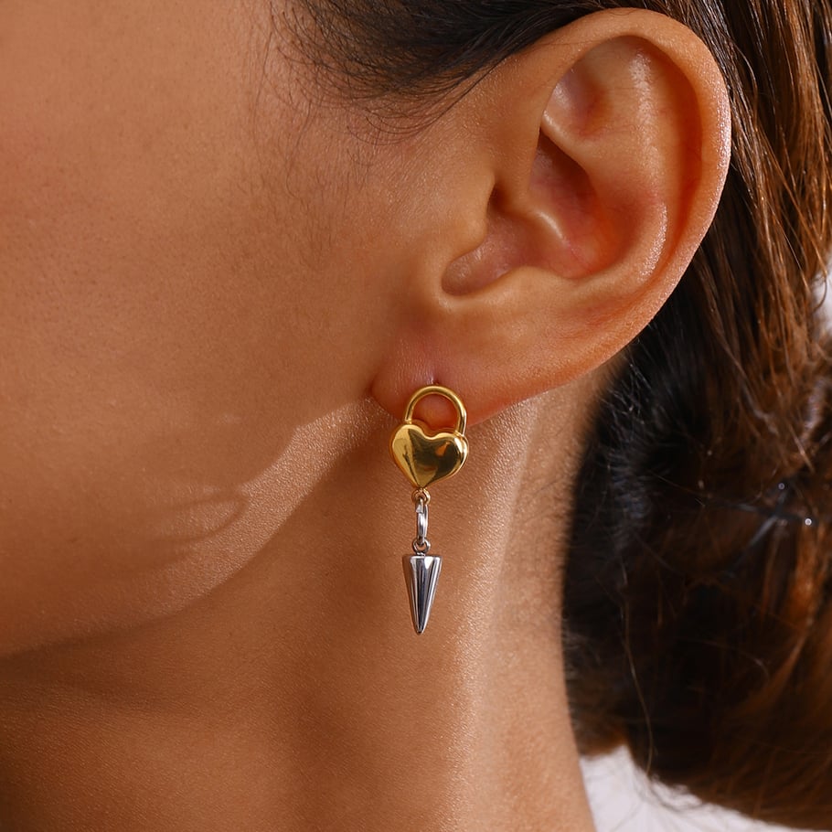 1 Pair Fashionable Series Classic Love Heart Shape Stainless Steel Gold And Silver Mixed Color Women's Drop Earrings Picture4