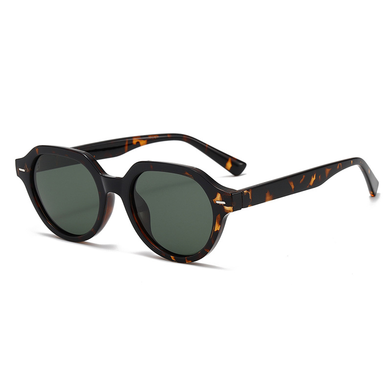 1 Pair of Retro and Casual Round - frame Women's Sunglasses Picture10