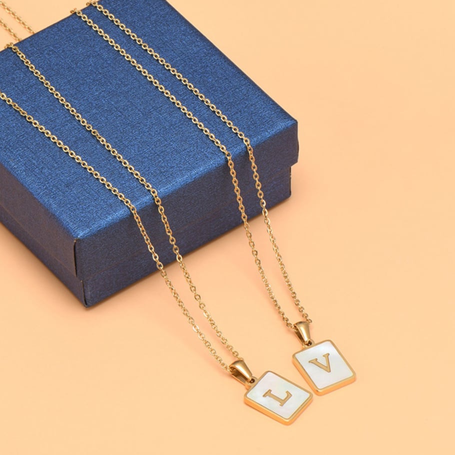 1 Piece Simple Commute Style Letter Stainless Steel 18K Gold Plated Inlay Shell Women's Pendant Necklaces Picture4