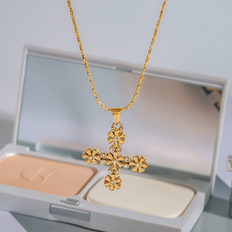 1 Stück Classic Series Europa und Amerika Kreuz Edelstahl Gold Farbe Damen Anhänger Halsketten Bild3