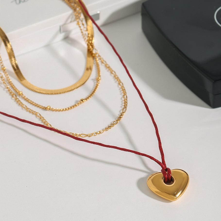 1 Stück Klassische Serie Europa und Amerika Liebe/Herzform Edelstahl Gold Farbe Damen Layered Halsketten Bild3